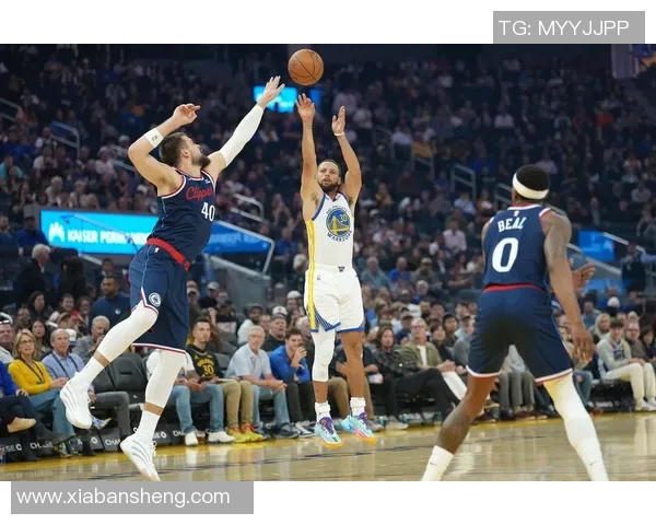 勇士击败鹈鹕,取得三连胜,展现冠军风范 勇士击败鹈鹕,取得三连胜,展现冠军风范